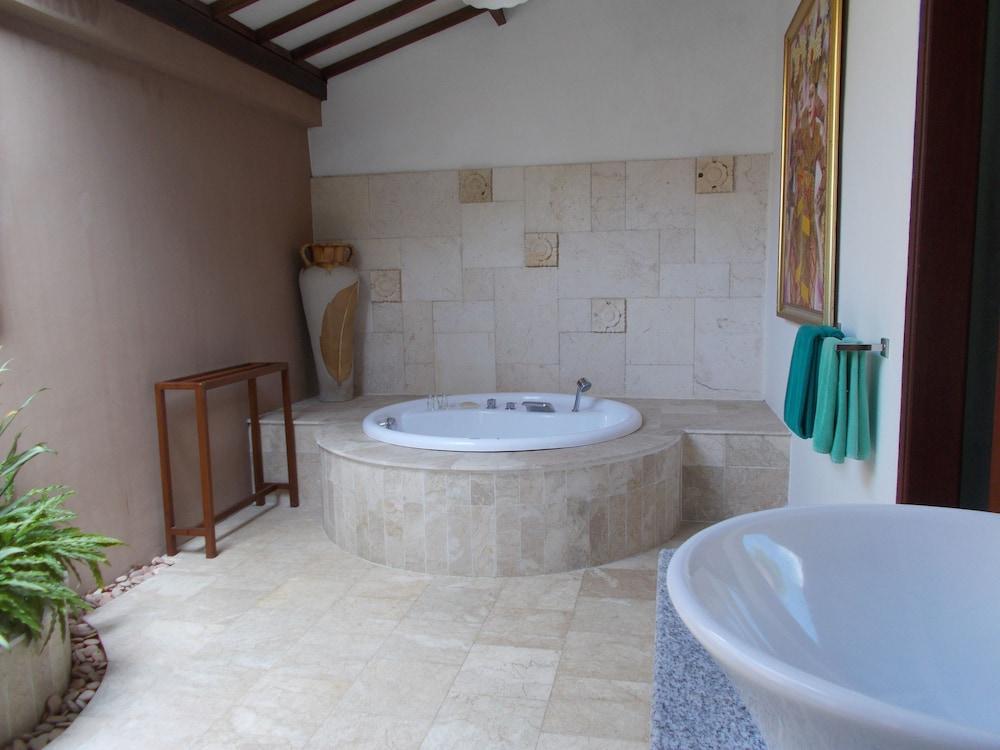 Puri Mas Spa Resort マンシット エクステリア 写真